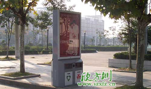   廣告垃圾箱驚艷亮相廣東汕頭街道。